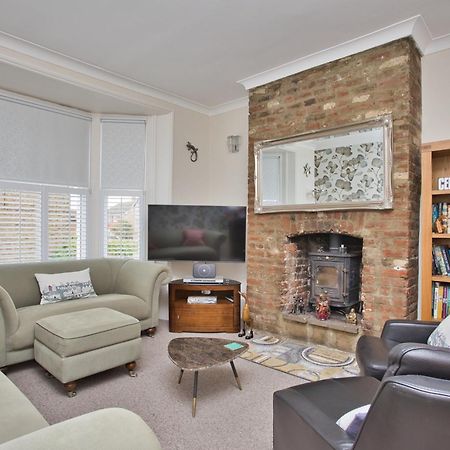 Spacious Seaside Escape In The Heart Of Deal, 4 Mins From The Beach ภายนอก รูปภาพ