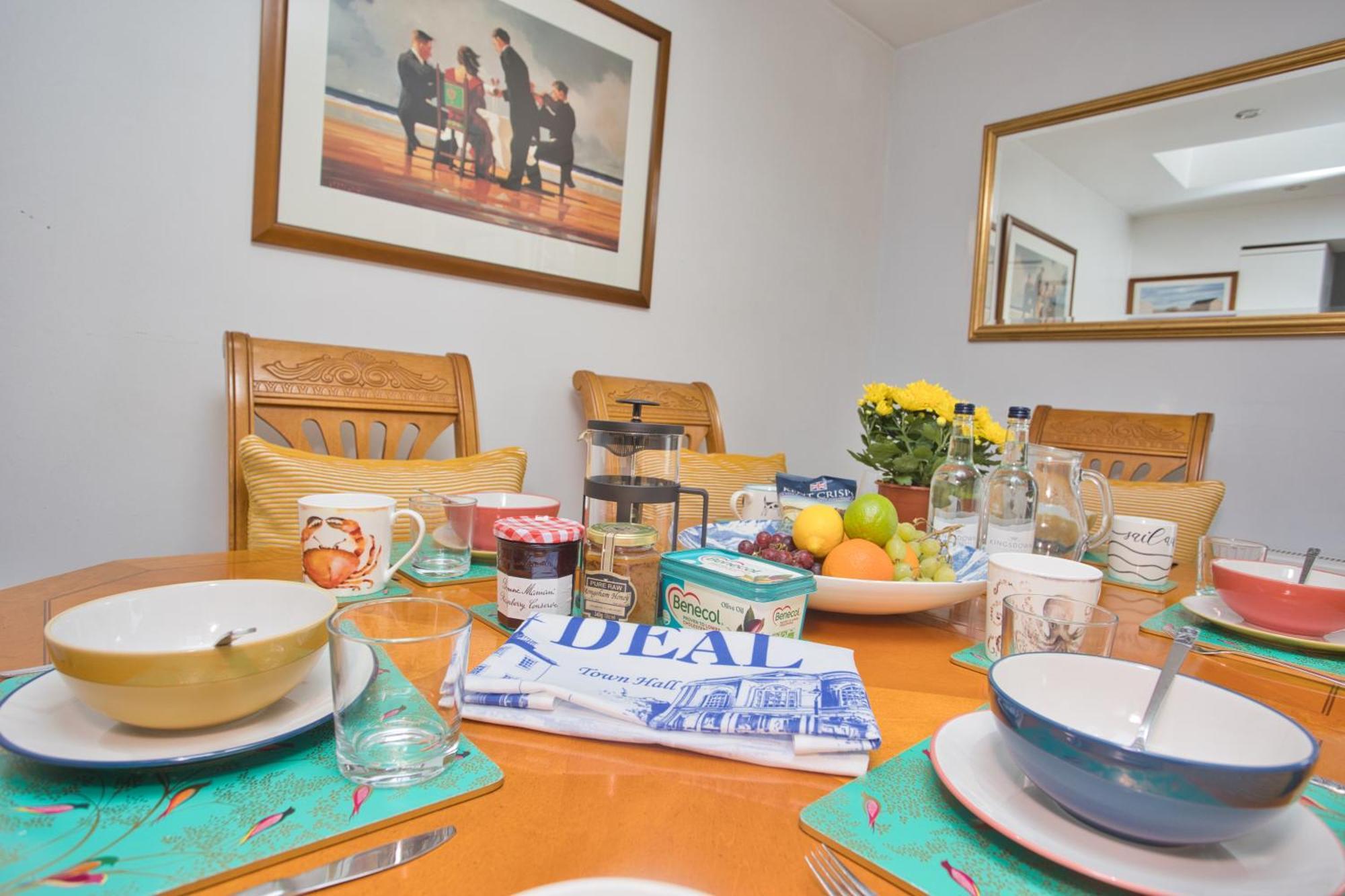 Spacious Seaside Escape In The Heart Of Deal, 4 Mins From The Beach ภายนอก รูปภาพ