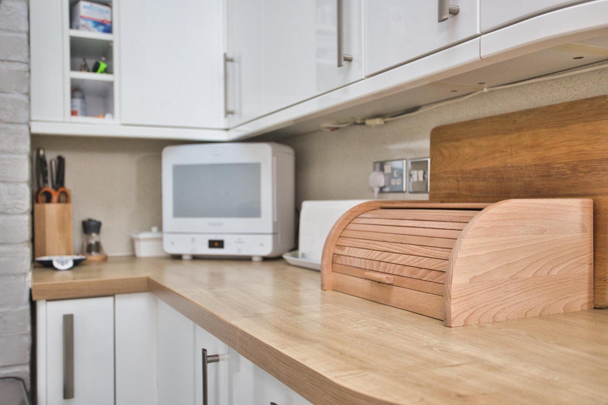 Spacious Seaside Escape In The Heart Of Deal, 4 Mins From The Beach ภายนอก รูปภาพ