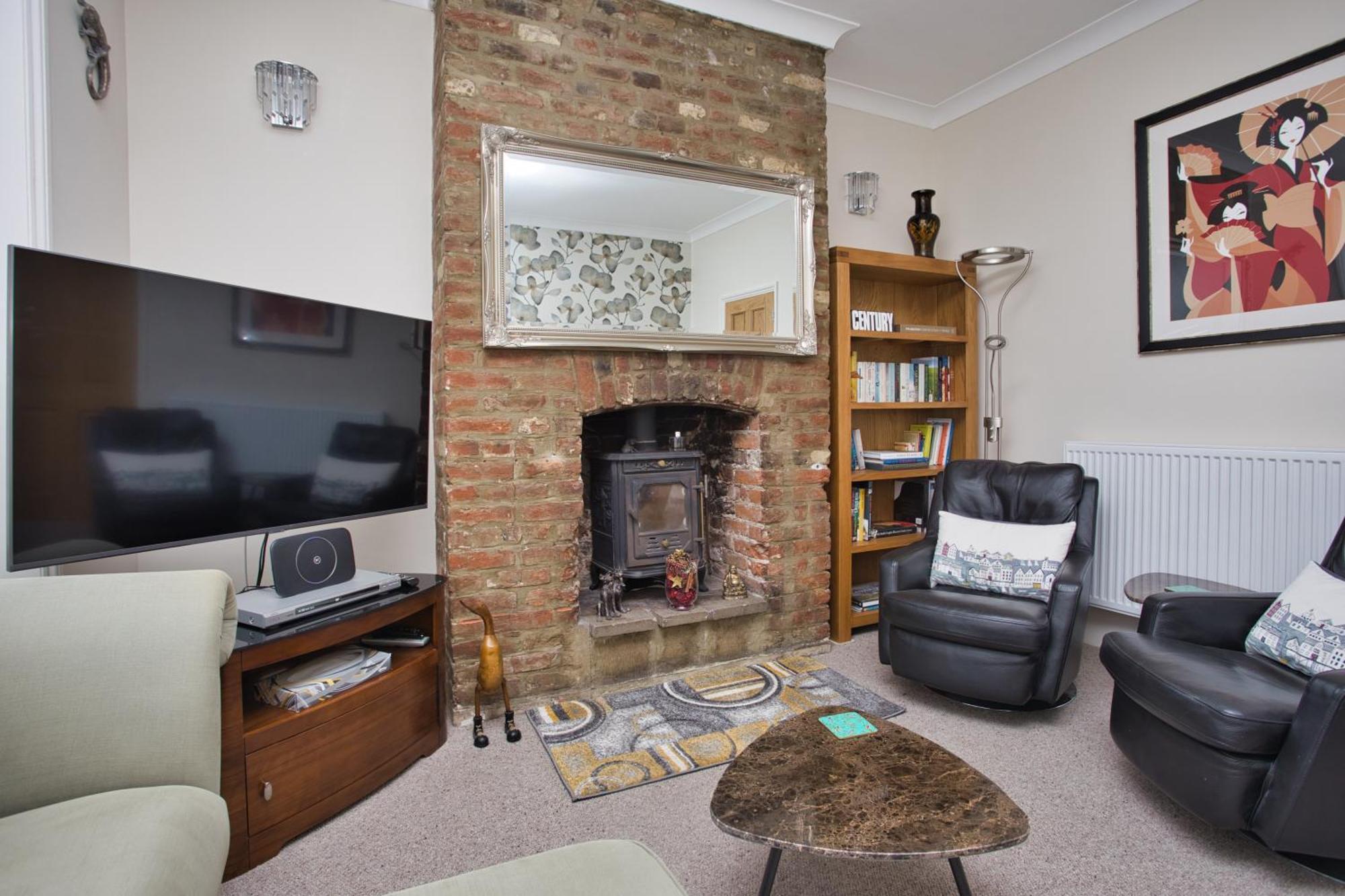 Spacious Seaside Escape In The Heart Of Deal, 4 Mins From The Beach ภายนอก รูปภาพ