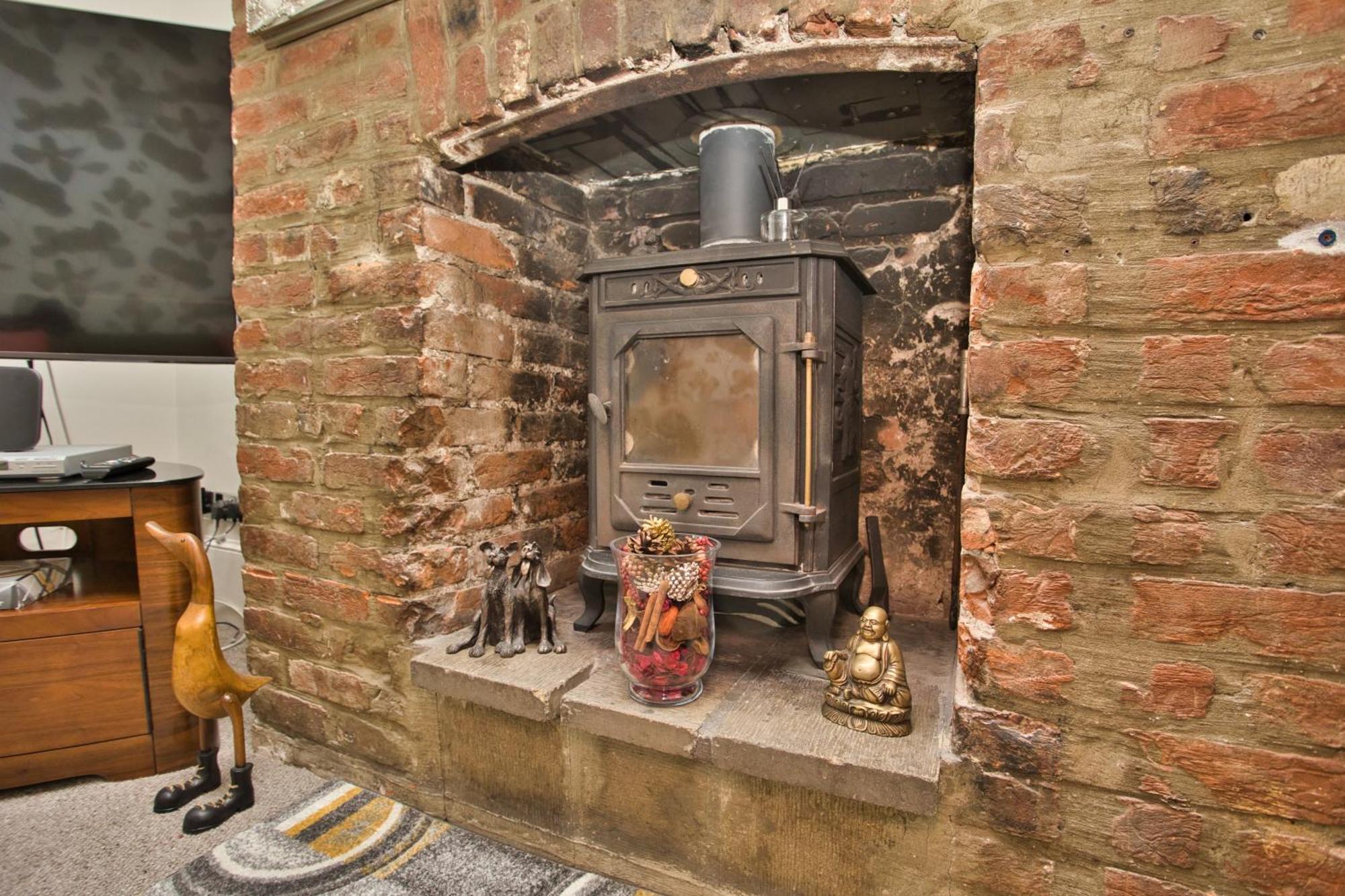 Spacious Seaside Escape In The Heart Of Deal, 4 Mins From The Beach ภายนอก รูปภาพ