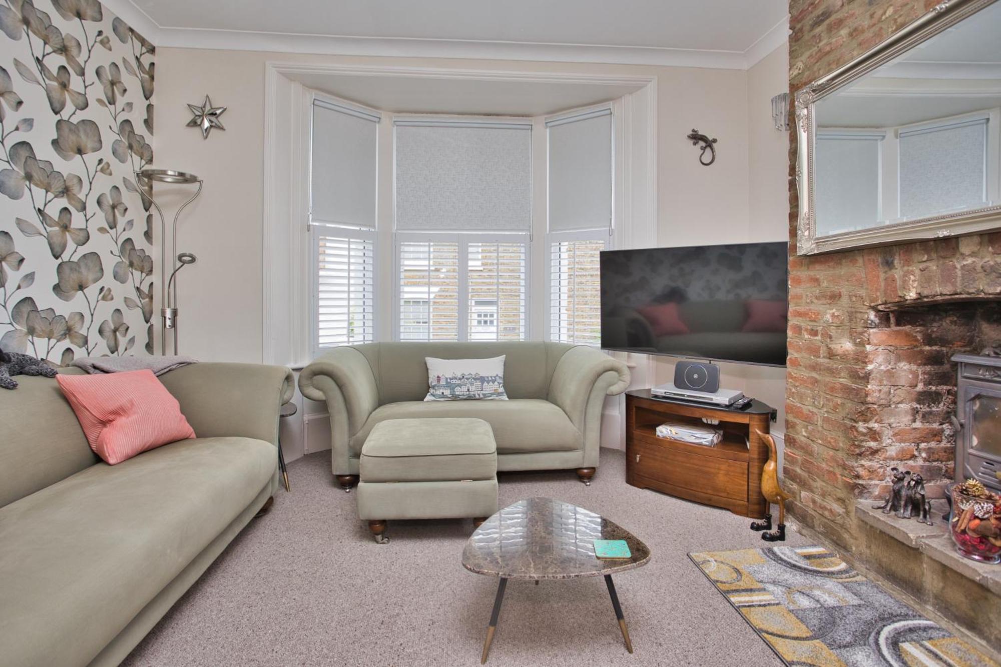 Spacious Seaside Escape In The Heart Of Deal, 4 Mins From The Beach ภายนอก รูปภาพ